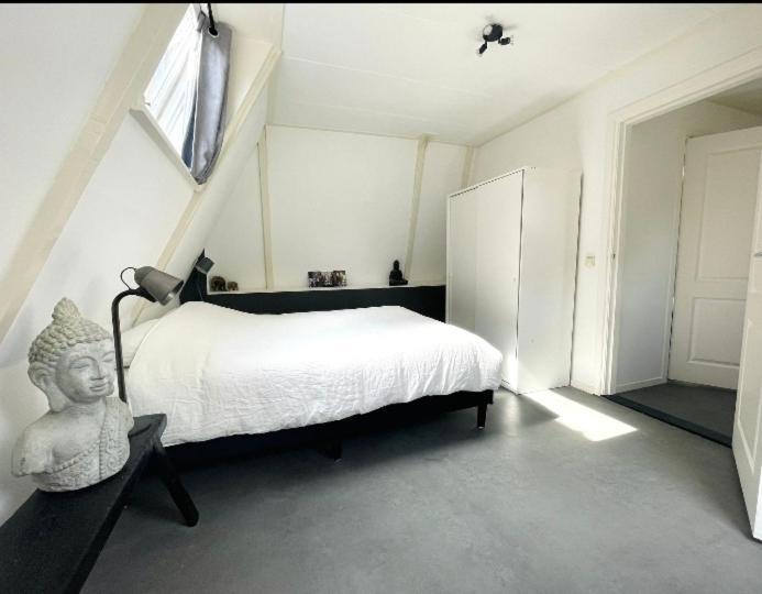 Volledige Bovenwoning Binnenstad ลีวาร์เดิน ภายนอก รูปภาพ