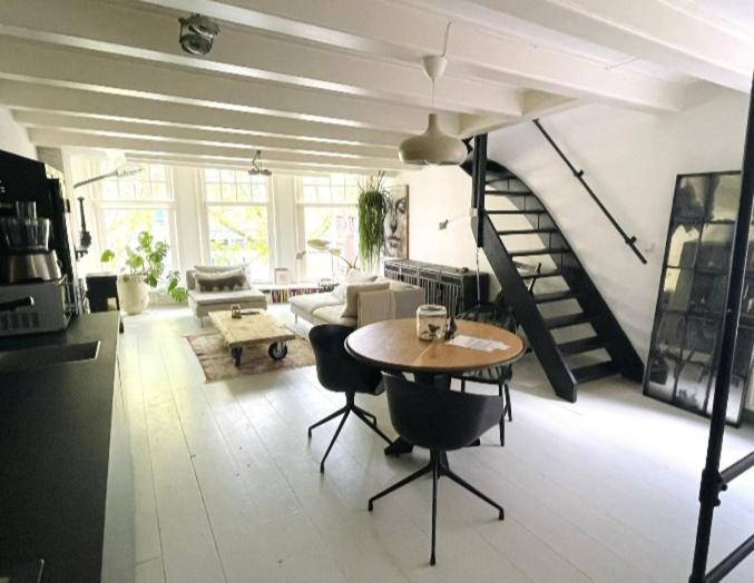 Volledige Bovenwoning Binnenstad ลีวาร์เดิน ภายนอก รูปภาพ